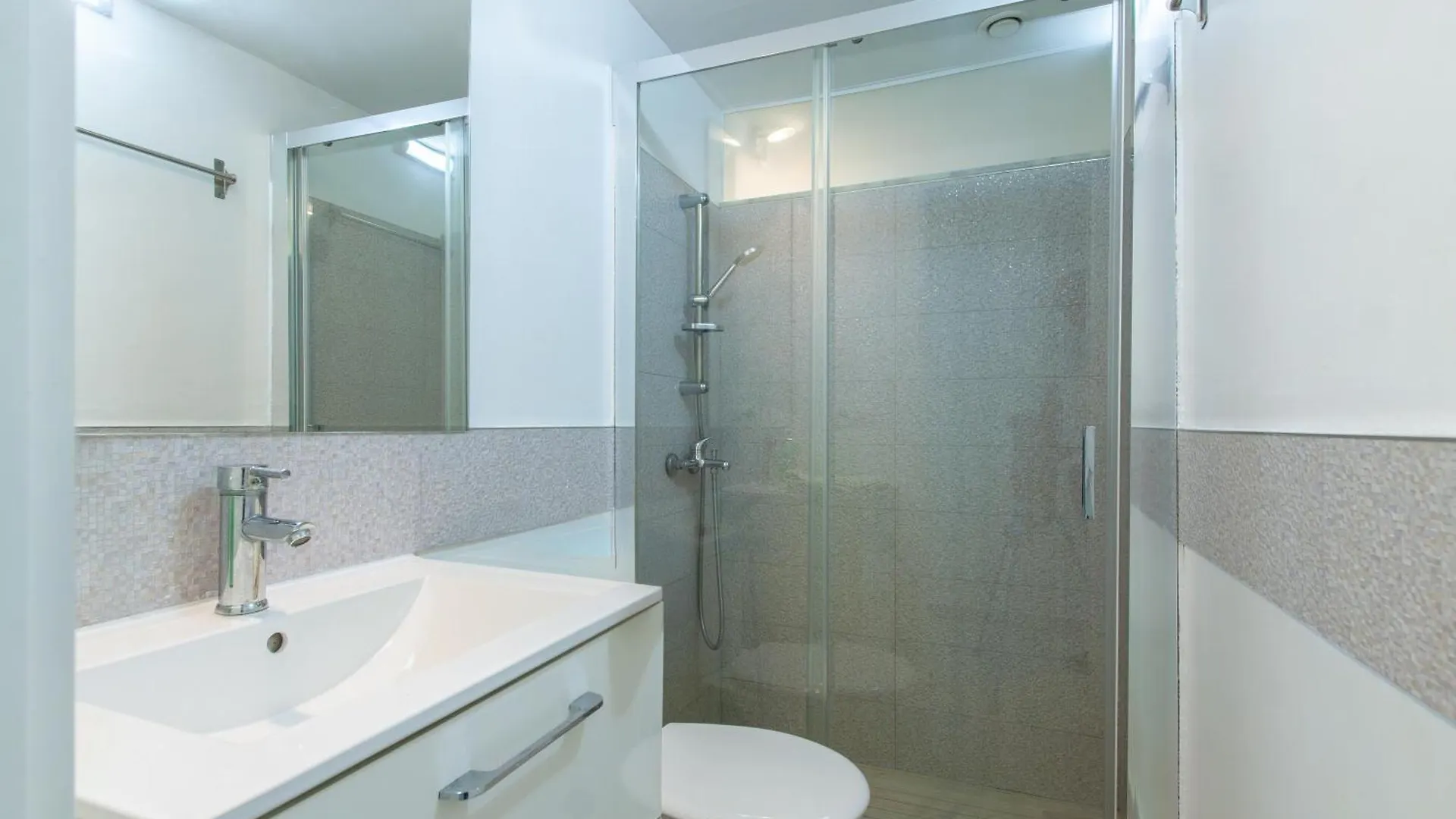 Apartamento Con Terraza Y Piscina En Playa Del Ing Playa del Ingles  Apartment Playa del Ingles (Gran Canaria)