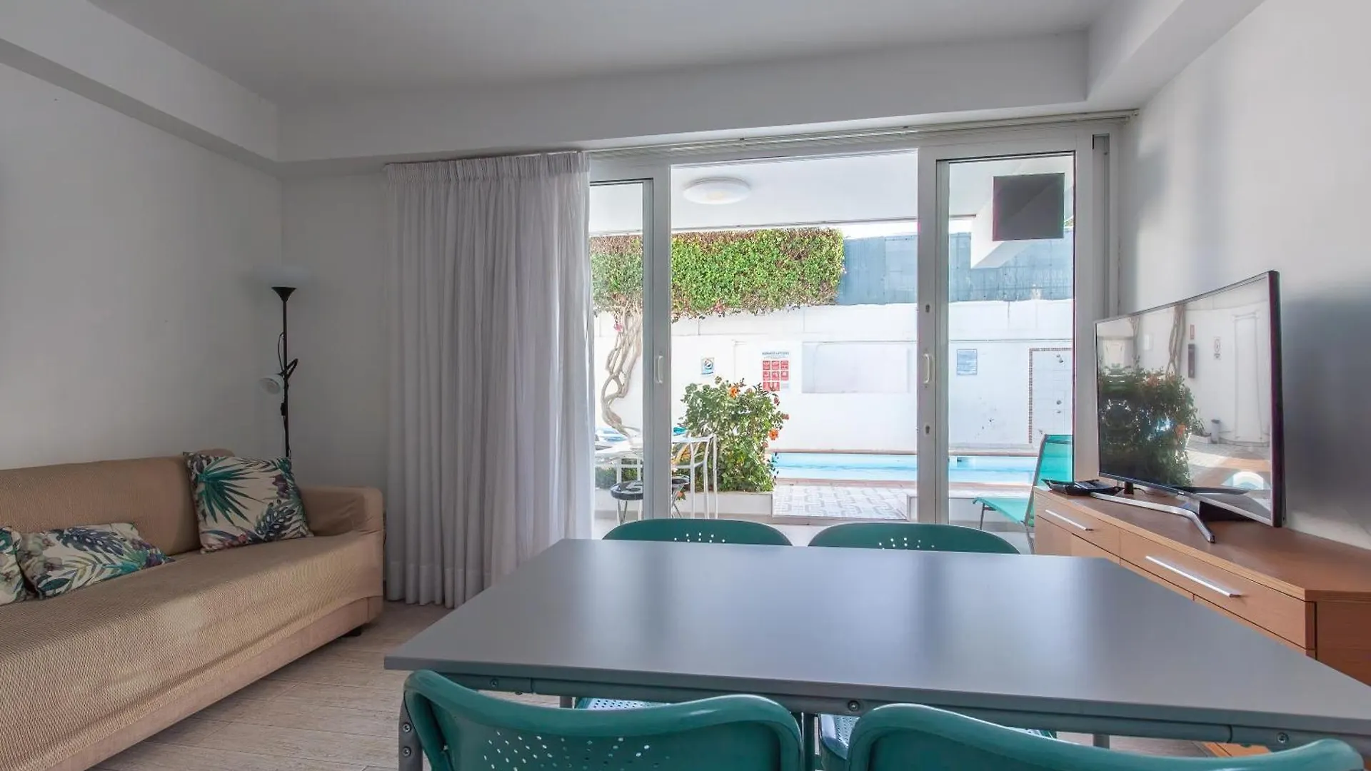 Apartment Apartamento Con Terraza Y Piscina En Playa Del Ing Playa del Ingles